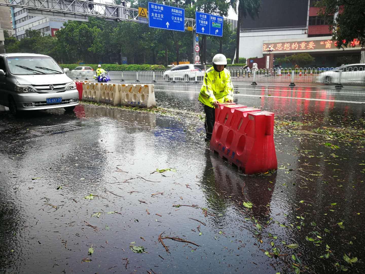 最新台风消息路径广州,最新台风消息路径广州，风雨中的守护与前行，广州台风最新消息路径，风雨中的守护与前行