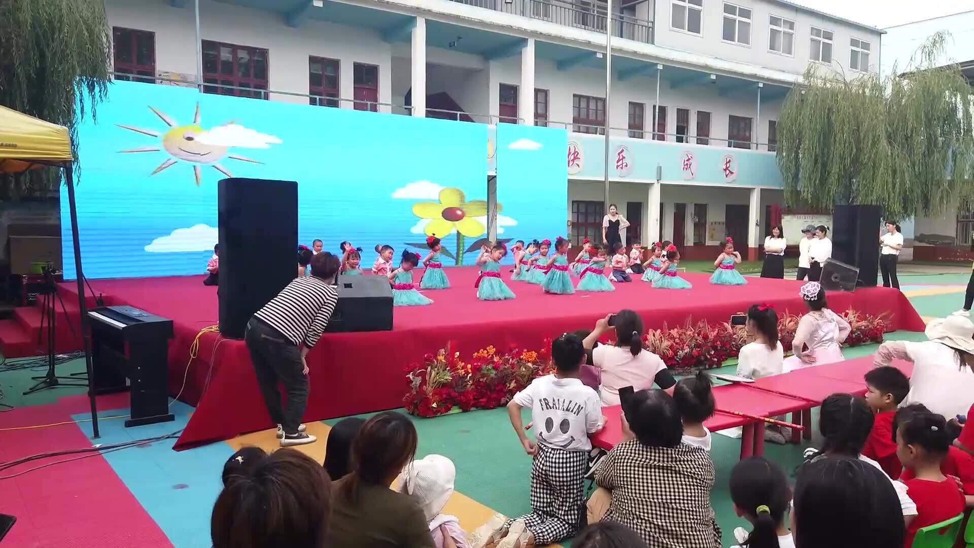 最新六一教师舞蹈展示,最新六一教师舞蹈展示，舞动青春，共筑梦想，六一教师舞蹈展示，舞动青春，共筑梦想时光