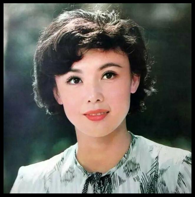 演电视,演电视，探寻幕后英雄的世界，探寻电视荧屏背后的幕后英雄世界