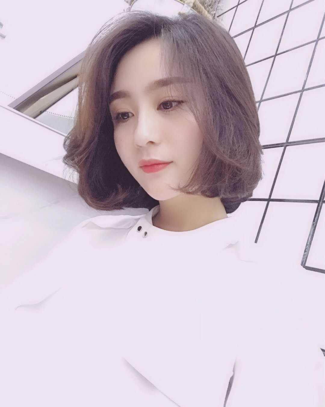 最新中短发发型,最新中短发发型，时尚魅力与个性风采的完美融合，最新中短发发型，时尚魅力与个性风采的完美结合